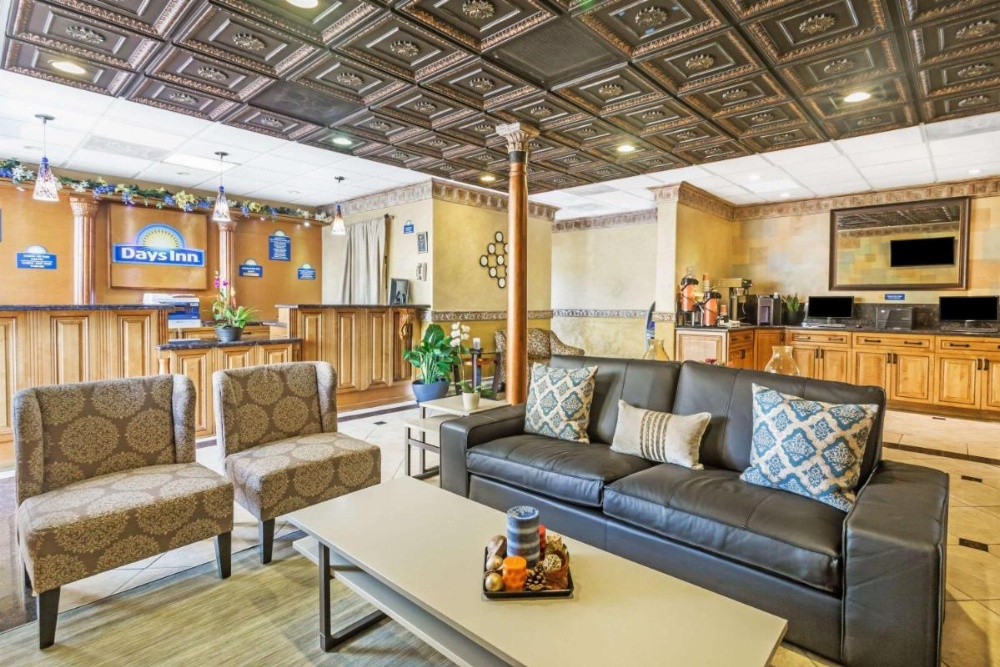 Days Inn by Wyndham Fort Lauderdale-Oakland Park Airport N Image 11