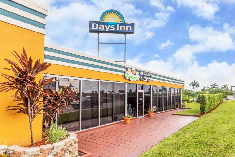 Days Inn by Wyndham Fort Lauderdale-Oakland Park Airport N Image 19