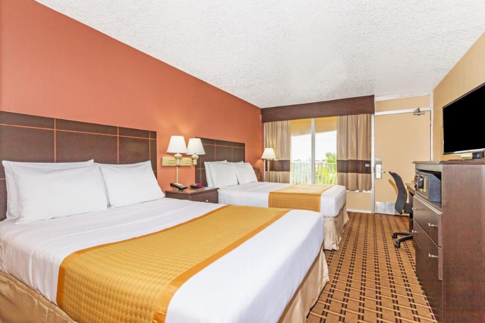 Days Inn by Wyndham Fort Lauderdale-Oakland Park Airport N Image 23