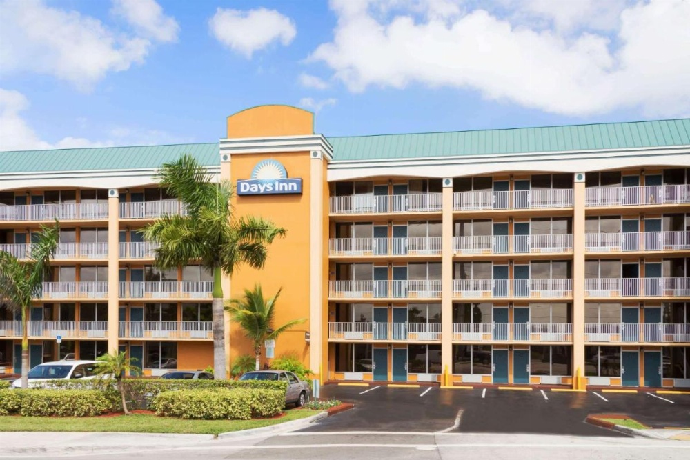 Days Inn by Wyndham Fort Lauderdale-Oakland Park Airport N Image 24